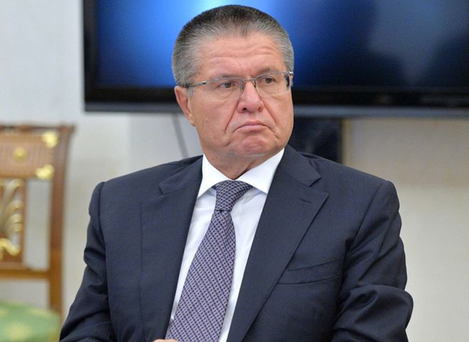 Суд оставил экс-министра Улюкаева под домашним арестом