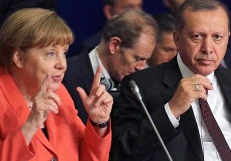 Меркель готова уступить Эрдогану из-за беженцев – СМИ