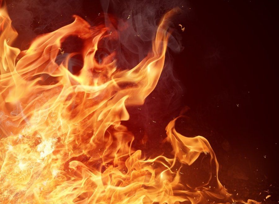 На пожаре в Солотче пострадал 39-летний мужчина