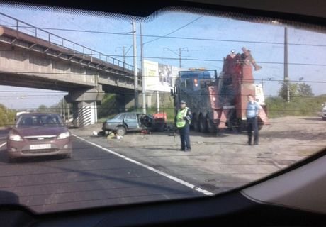 В столкновении грузовика и ВАЗа погибли два человека