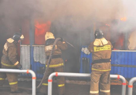 Рязанские пожарные предотвратили взрыв в ангаре