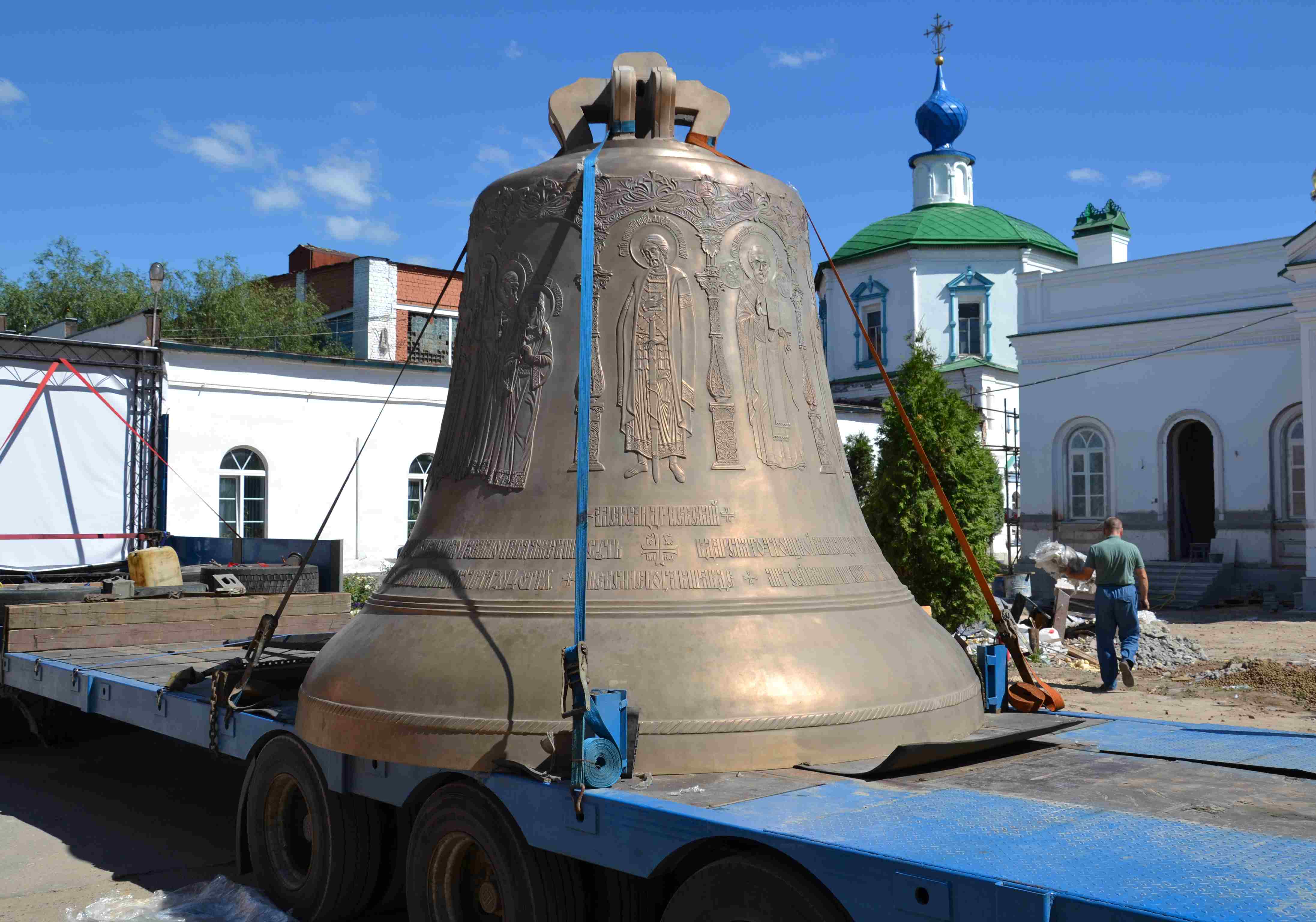 Побывавший в Рязани колокол вернулся в Санкт-Петербург