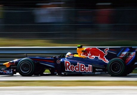 Команда Red Bull хочет сменить поставщика моторов