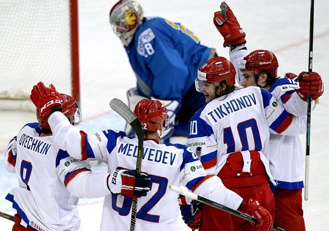Российские хоккеисты разгромили сборную Казахстана