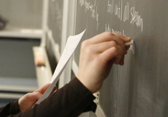 Правительство РФ выделило 1,4 млн на премии учителям Рязани