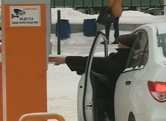СМИ: платная парковка у вокзала Рязань-1 продолжает работать