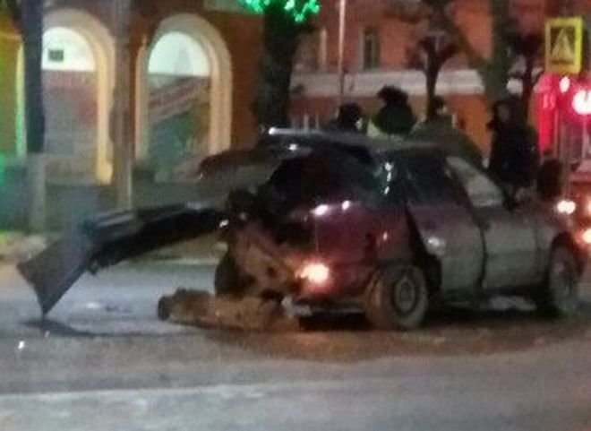 Момент столкновения автомобилей в центре Рязани попал на видео