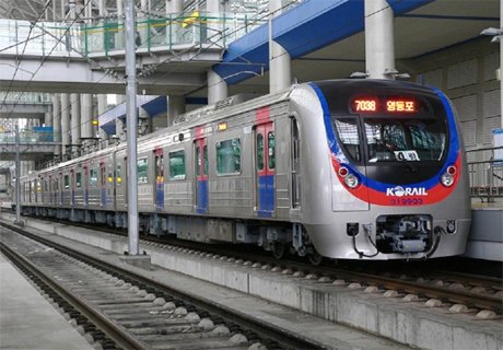 Два поезда столкнулись в сеульском метро
