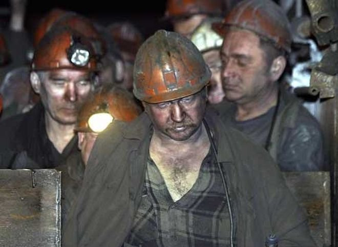 На Украине около 200 горняков оказались заблокированы в шахте из-за обстрела
