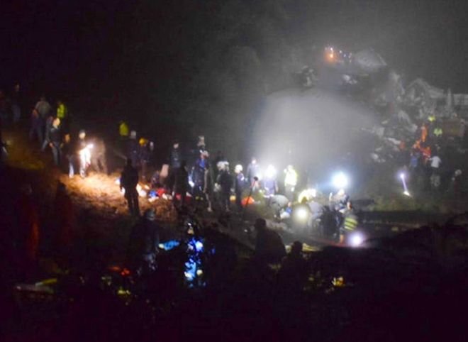 Число погибших при крушения самолета в Колумбии составило 76 человек