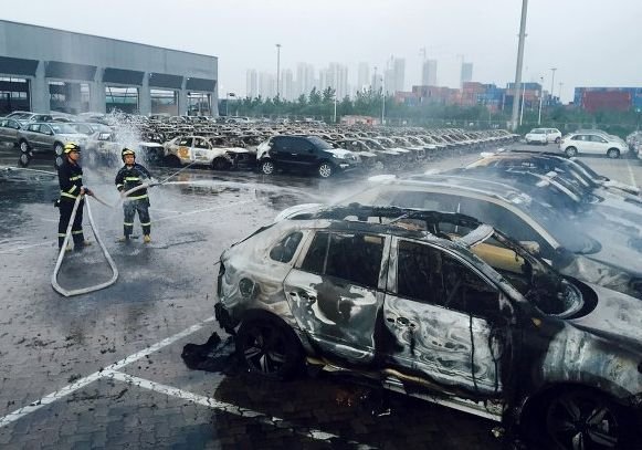 В Китае 21 человек пропал после взрыва в Тяньцзине
