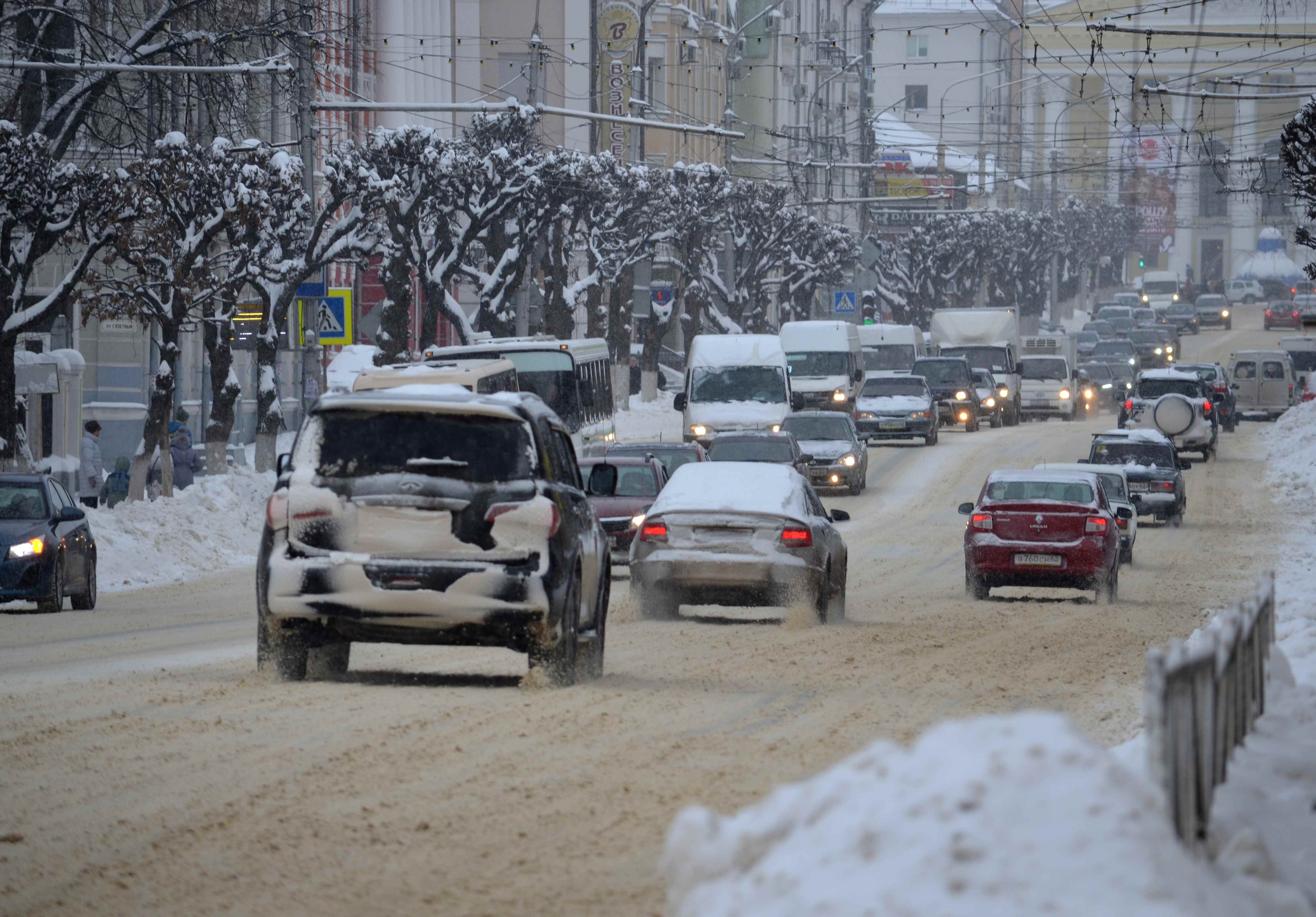 Снегопад в середине января стал для властей Рязани сюрпризом