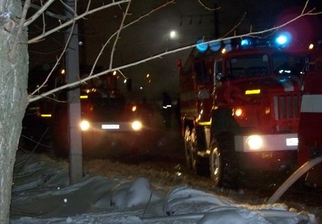 В Скопине пожарные спасли из горящего дома двух человек