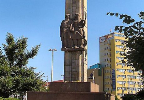 Польше заявлен протест из-за осквернения советских памятников