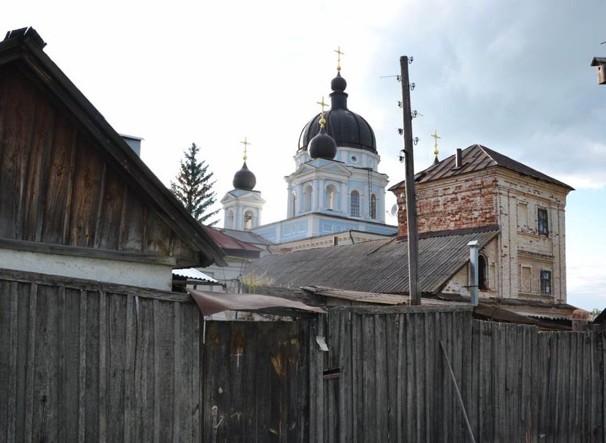 Узницу концлагеря не пустили в Вышенский монастырь во время визита Любимова