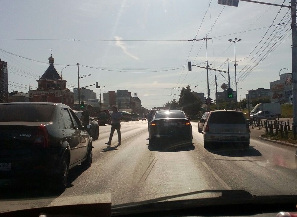 На Московском шоссе столкнулись четыре автомобиля