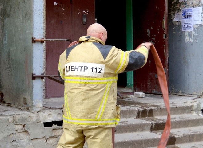 Пожилая женщина задохнулась в дыму во время пожара в Новомичуринске