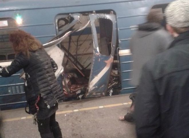 В Петербурге в вагоне метро прогремел взрыв