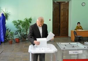 Олег Ковалев проголосовал на выборах в облдуму