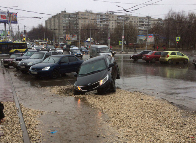 Мэрия нашла виновника провала грунта на улице Новоселов