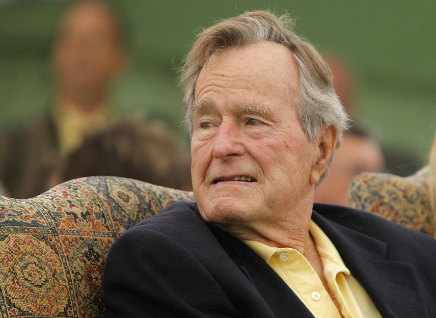 В возрасте 94 лет скончался Джордж Буш-старший