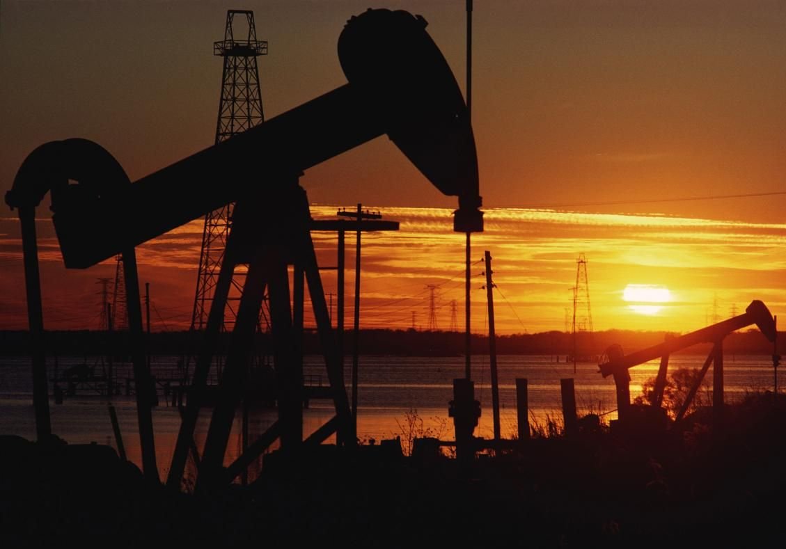 Нефть марки WTI упала ниже 44 долларов за баррель