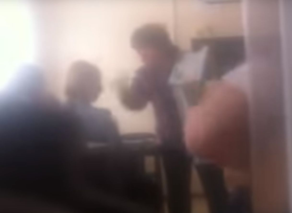 В Тольятти завуч ударила по лицу пятиклассницу (видео)