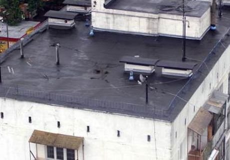 В Тобольске 16-летняя девушка прыгнула с крыши