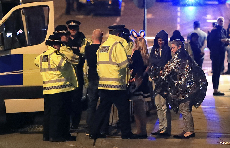 На стадионе в Манчестере произошел теракт, погибли 19 человек (видео)