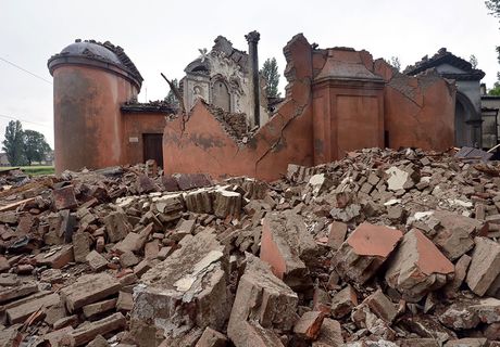 Число жертв землетрясения в Италии достигло 267 человек