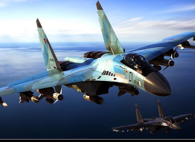 Минобороны опубликовало зрелищный ролик с пилотажем Су-35