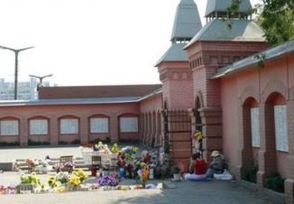 Рязанская фирма залила фекалиями кладбище в Самаре