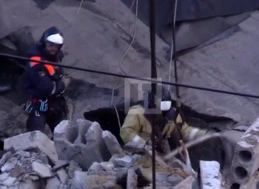 Под завалами дома в Рязани найдены еще два тела
