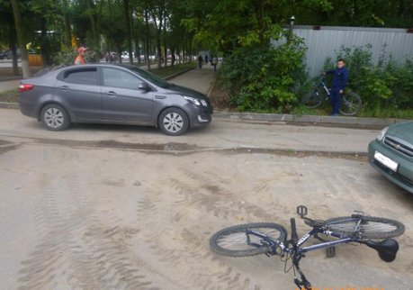 В Рязани Kia сбила подростка на велосипеде