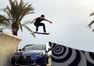 Компания Lexus представила летающий скейтборд (видео)