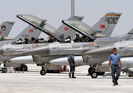 Турция привела свои ВВС в «полную готовность»