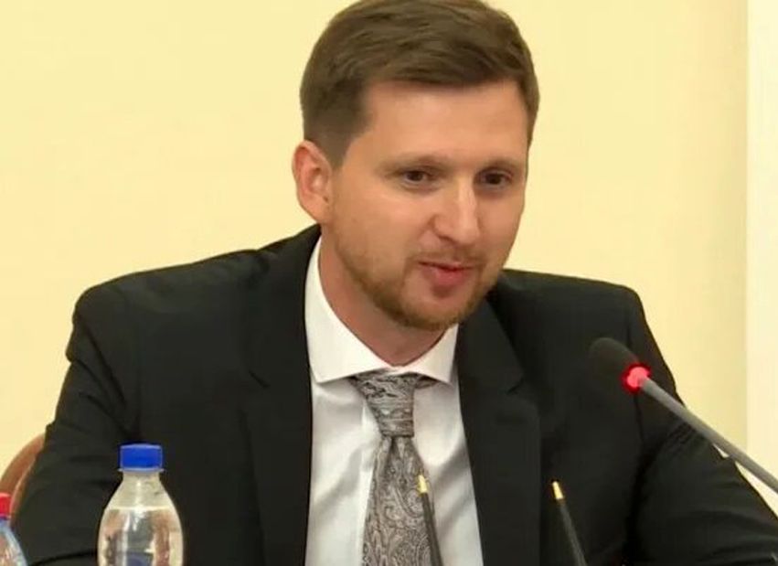 Рассмотрение иска бывшего вице-губернатора Рязанской области к правительству приостановлено