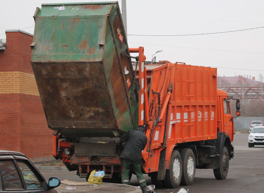 Cуд признал незаконным сбор денег с рязанских мусоровозов