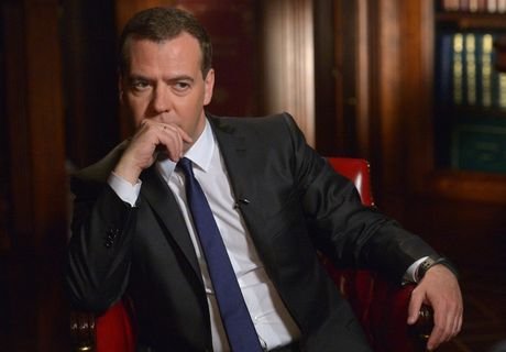 Медведев запретил закупать иностранный софт для госнужд