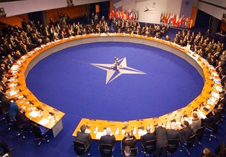 Главы 28 стран примут участие в саммите НАТО