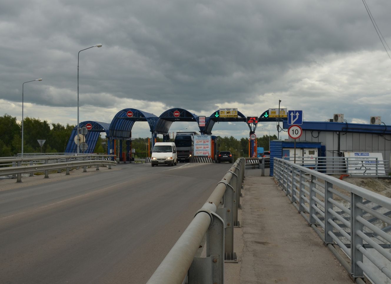 Суд обязал владельцев путепровода в Соколовке обеспечить безостановочный проезд по нему