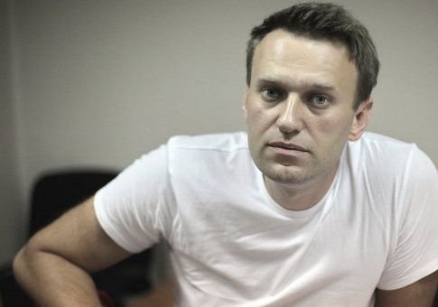 Навальному продлили домашний арест на три месяца