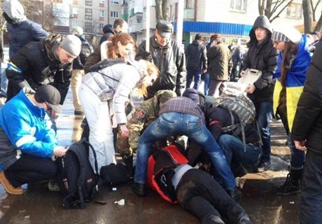 Во время шествия в Харькове прогремел взрыв
