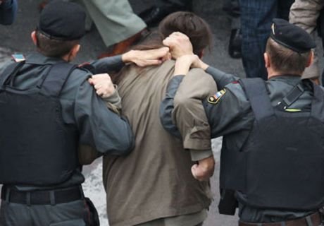 В Петрозаводске пьяные рязанцы оскорбили полицейских