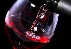 Вино наносит вред зубам за несколько минут
