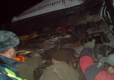 В Рязанской области столкнулись три грузовика