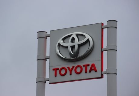 В Японии из-за наводнения остановлены три завода Toyota