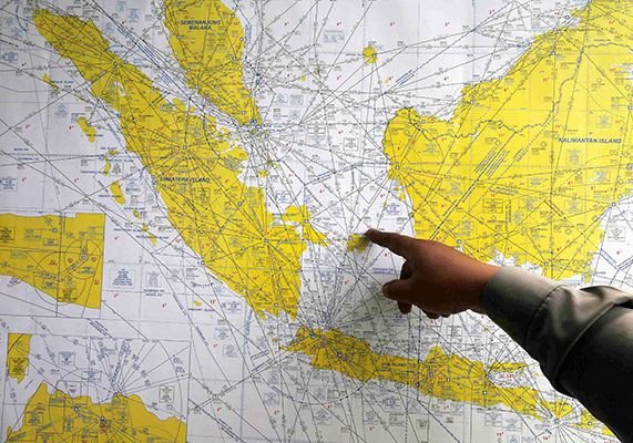 Индонезия не озвучила отчет о падении самолета Air Asia