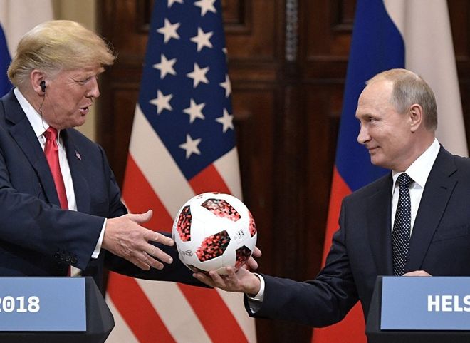 В мяче, подаренном Путиным Трампу, нашли «жучок»