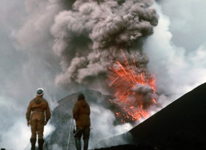 На Камчатке начал извергаться спавший 200 лет вулкан